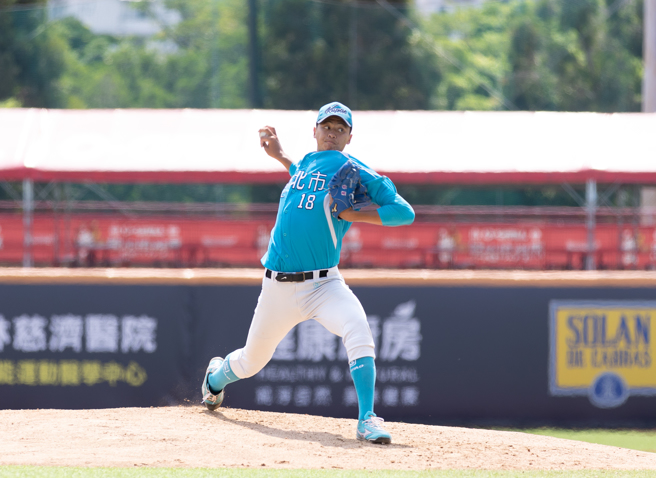 新北市萧齐在玉山杯季军战先发3.1局飙7K。（中华棒协提供）