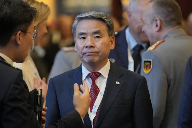 南韩国防部长李钟燮。(图/美联社)
