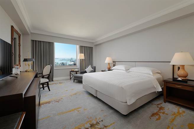 高雄汉来大饭店7月1日至8月20日推出「2023非去不可 汉来假期─高雄玩GOGO」住房专案，每房加赠抽奖券。（汉来提供）