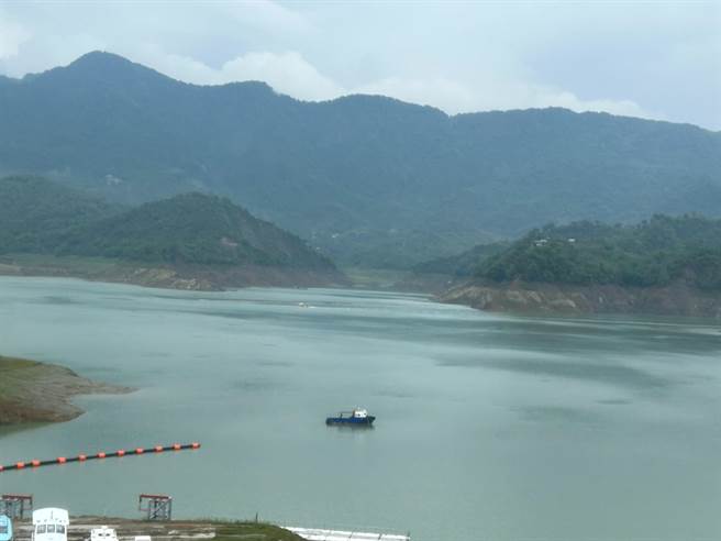 曾文水库集水区3日再度下雨，蓄水率回升破7％。（南区水资源局提供／程炳璋台南传真）