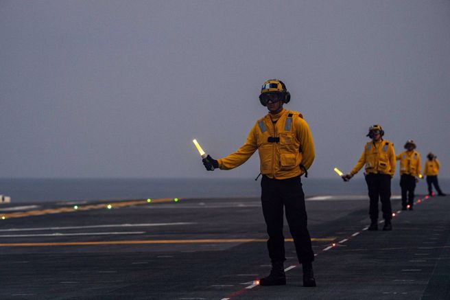 美利坚级两栖突击舰（America-class amphibious assault ship）要作为两栖登陆作战中进行空中支援的投射平台。（美国第7舰队官方脸书）