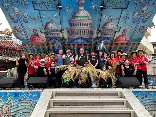 桃园市大溪区公所与大溪神农永昌宫、日日田职物所、大溪客庄创生孵育基地合作办理「大溪神农文化祭」。（大溪区公所提供／蔡明亘桃园传真）