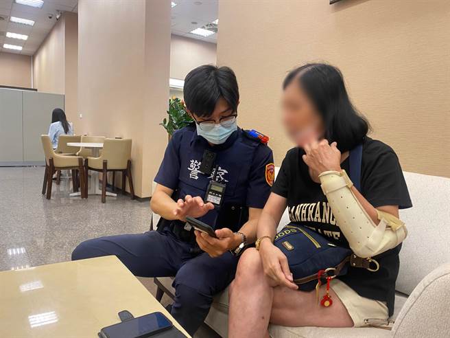 61岁陈姓妇人加入以投资专家「阮慕骅」名义的诈骗群组，险遭诈骗。 （高市三民二分局提供／杨舒婷高雄传真）