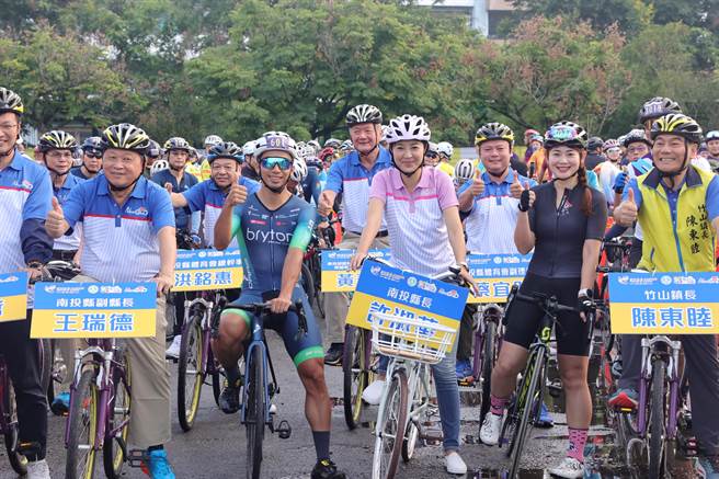 南投紫南宫环县自行车活动4日登场，由南投县长许淑华带头领骑。（南投县政府提供／陈淑娥南投传真）