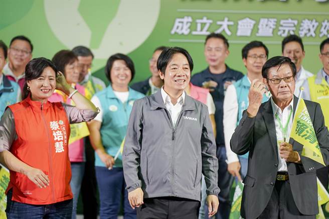 「南投信赖台湾之友会」成立大会4日举行，赖清德呼吁大家捍卫台湾主权。（陈淑娥摄）