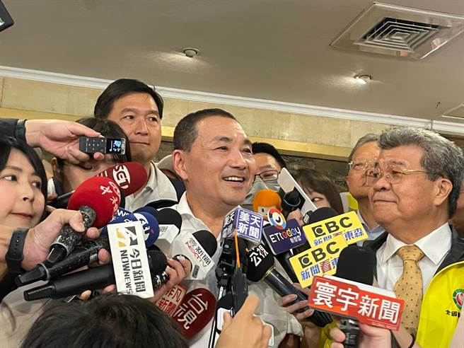 性骚事件连环爆，新北市长侯友宜喊话，对任何政党、任何人，都一定要以严格标准检验性骚扰，任何政党都不可以妥协。（刘彦宜摄）