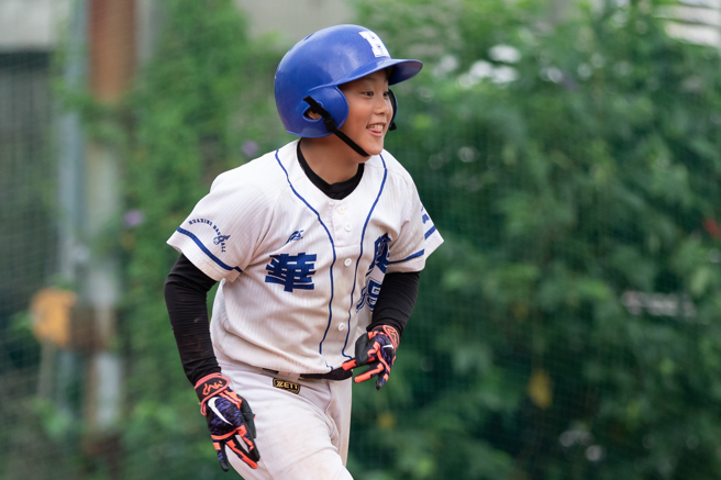 华兴叶礼仁在全国社区学生棒球大赛单场3安猛打赏。（台湾世界少棒联盟提供）