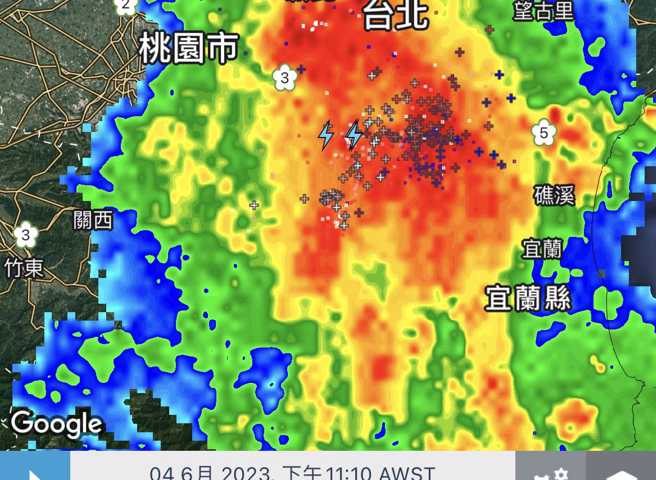 在气象热力、动力条件都配合的情况下，午后雷雨遍地开花，但午夜雷雨的机率1年实际仅发生不到10天。（翻摄自天气风险FB）