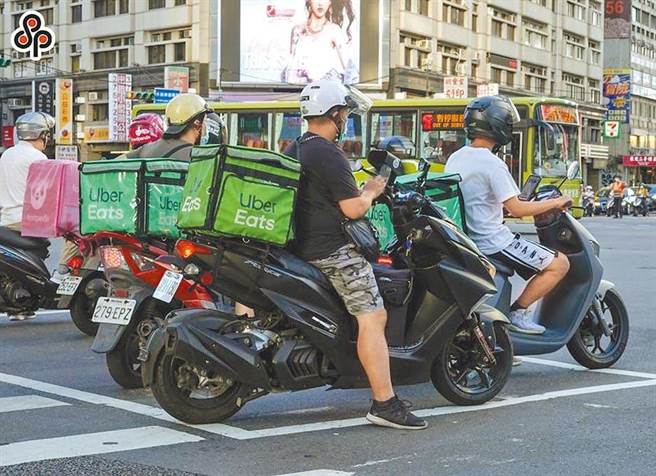 台北市北投某牛肉麵店昨遭外送员爆料，用抹布水煮麵。（示意图／本报资料照）