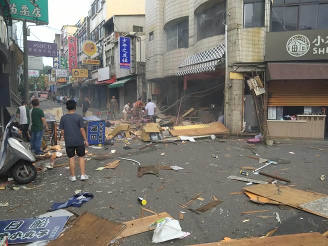 苗栗市牛肉麵店3日发生气爆意外。（民眾提供／李京升苗栗传真）