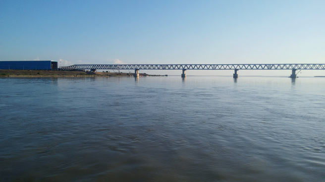 印度一座尚未完工的跨河大桥4日发生桥面坍塌情况。图非事发桥梁。（示意图／Shutterstock）