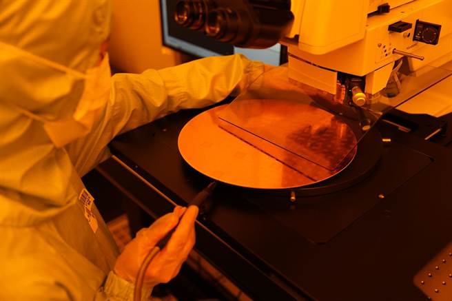 工研院可提供先进封装试量产线的专业谘询顾问服务技术，进行量产前的评估，提高供应链韧性。（工研院提供／罗浚滨新竹传真）