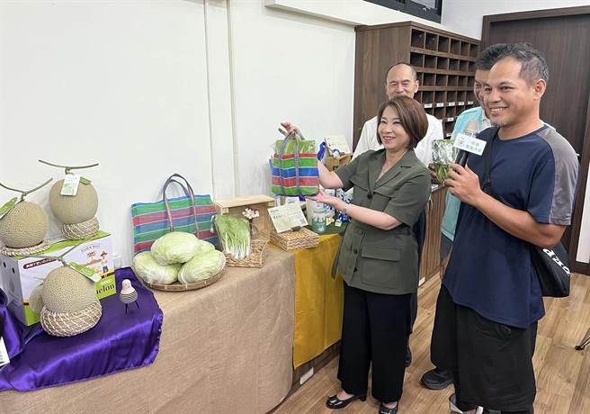 屏东农业大学展成果，第九届开始招生。(林和生摄)