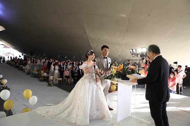 高市府民政局将于9月、10月期间举办2023年市民集团婚礼，今年特别增加受理报名对数至80对，邀请更多新人可以共襄盛举。（高市府民政局提供／洪浩轩高雄传真）