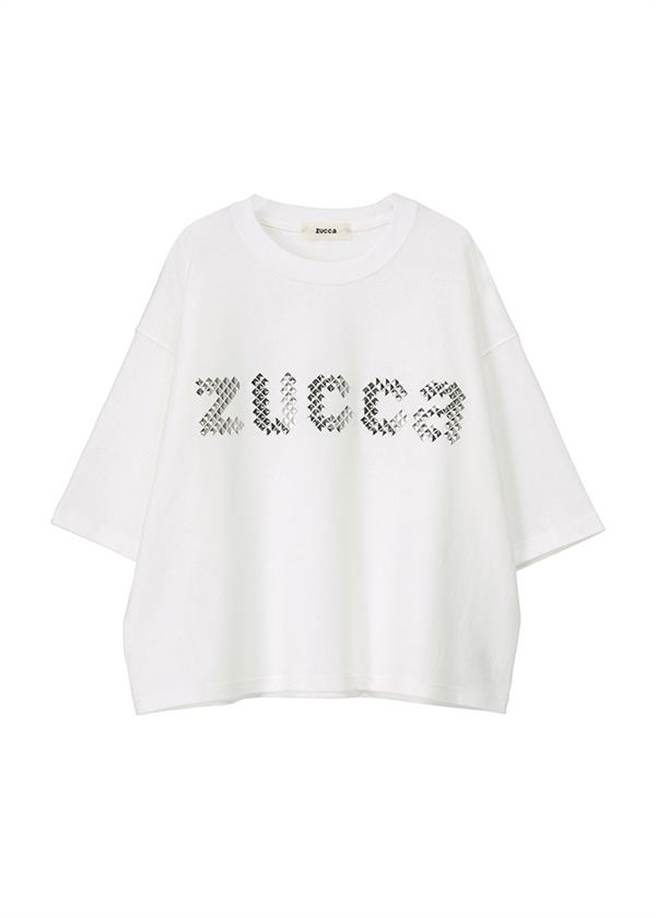 ZUCCa LOGO铆钉七分袖短版上衣，5600元。（ZUCCa提供）