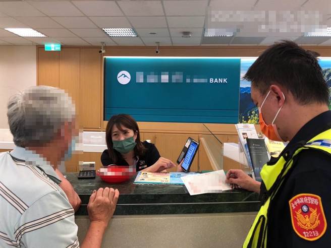 0多岁的赖男险遭网友包裹诈骗，幸银行行员及警方即时阻诈。（台中市太平警分局提供／冯惠宜台中传真）