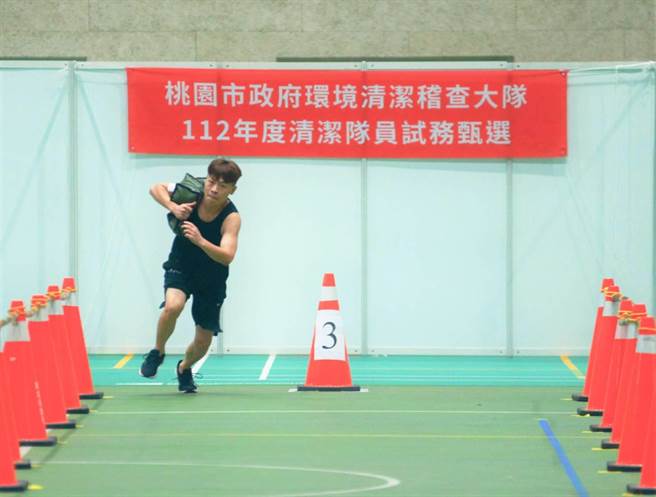 桃园市环保局表示，30公尺折返跑项目，男子最快速度为10秒63，女子最快速度为12秒10，双双打破歷年纪录。（桃园市环保局提供／陈梦茹桃园传真）