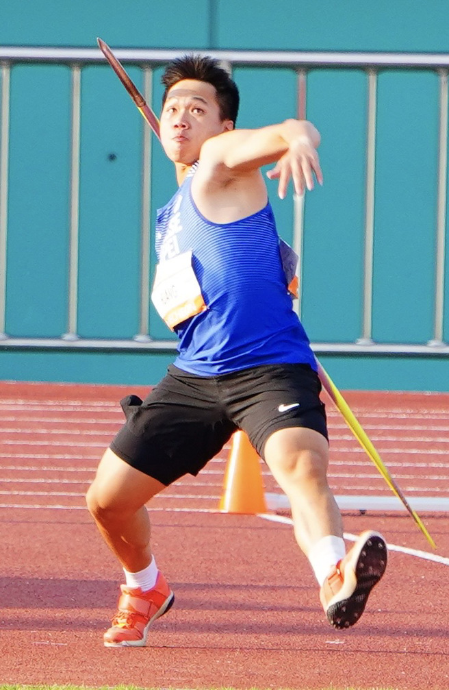 「最强高中生」黄潮鸿在韩国亚青田径赛夺下男子标枪金牌。(陈重导教练提供)