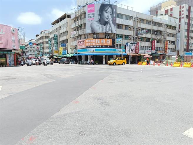 因应轻轨工程，高雄宪政、大顺路将进行阶段性改道。（高雄市捷运局提供／崔正纲高雄传真）