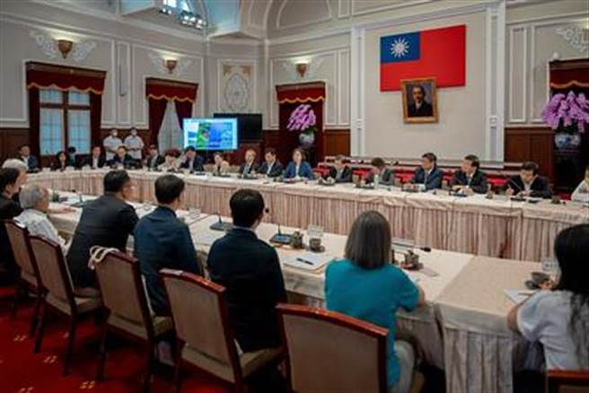 总统蔡英文今天接见环团代表。（总统府提供）