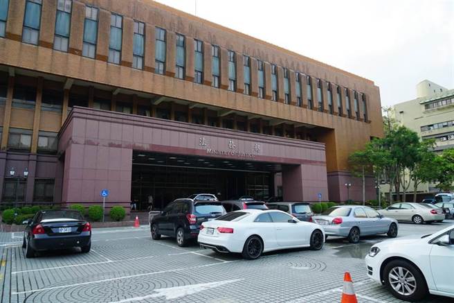 法务部法医研究所上周五已完成赖男解剖鑑定报告，并以「最速件」公文送交台中地检署。（本报资料照）