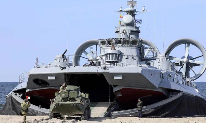 欧洲野牛虽然载荷巨大且火力极强，但体型过大无法用登陆舰运载，是中共放弃继续建造的主因。（图／搜狐网）