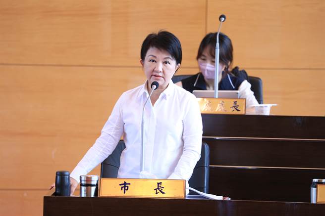 卢秀燕强调，侯市长的状况一定会越来越好，自己则会「留在家里」。（张亦惠摄）