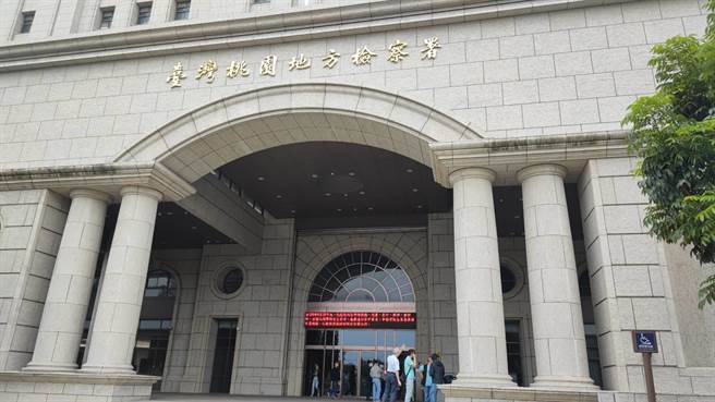 42岁张姓大货车驾驶靠着车大优势，去年6月在桃园八德、国道1号2度驾大货车恶意撞击小客车，检方依公共危险罪起诉。（赖佑维摄）