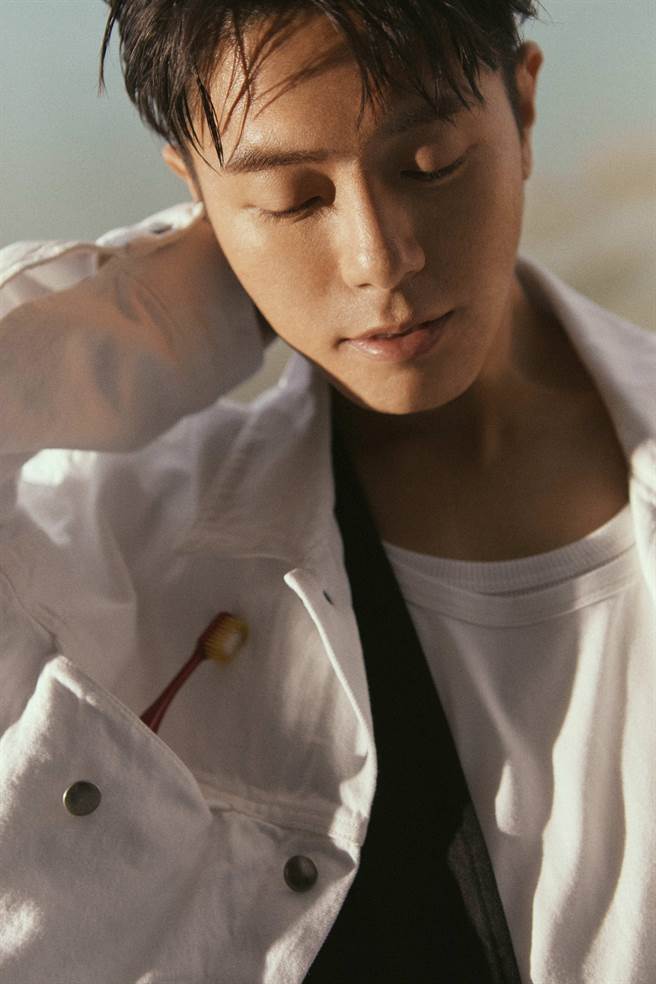 韦礼安宣布举办「如果可以，我想和你明天再见 again」演唱会。（IMC提供）