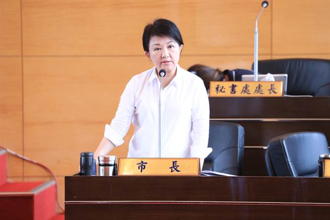 针对国民党台中市党部被认定是不当党产，将收归市有。台中市长卢秀燕表示，将依法处理。（张亦惠摄）