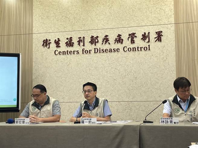 疾管署副署长罗一钧表示，全台近4周累计67起校园群聚。（郑郁蓁摄）