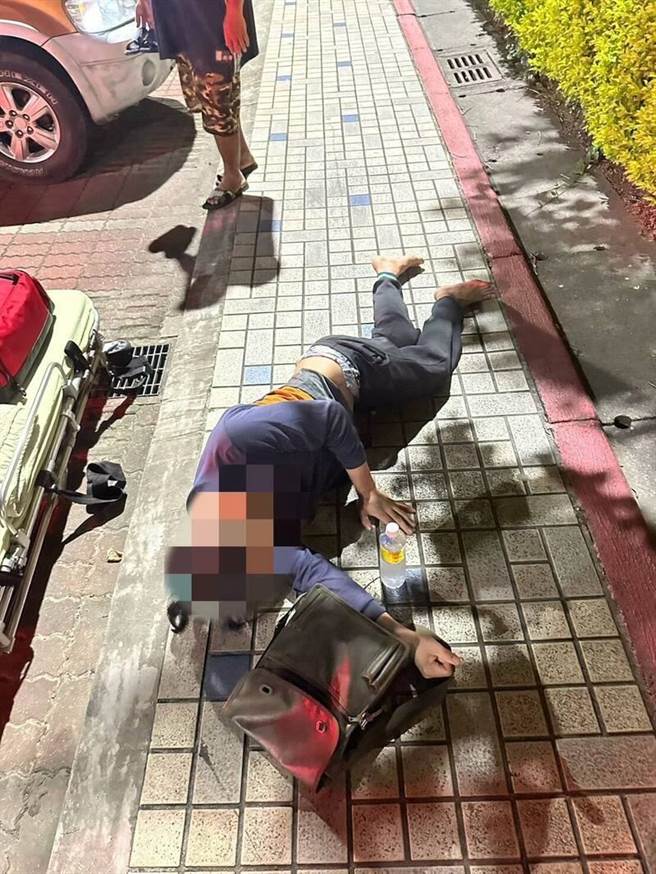 伍姓男子跌倒受伤。（民眾提供／李京升苗栗传真）