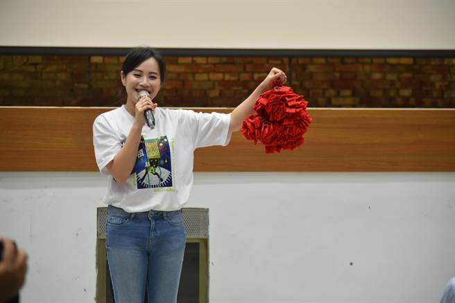 朝天宫为每名参赛者准备的香火袋。（周丽兰摄）