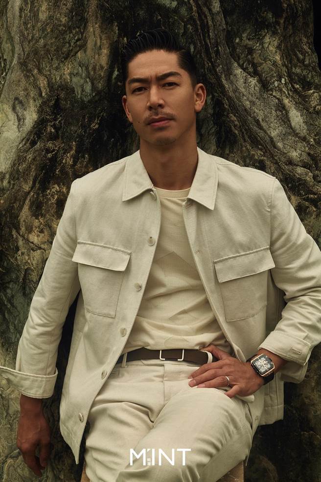 AKIRA近期担任《明潮》杂志6月号封面人物。（M'INT明潮提供）