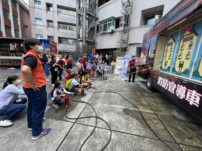 北市消防营6月14日开始报名。（图／北市消防局提供）