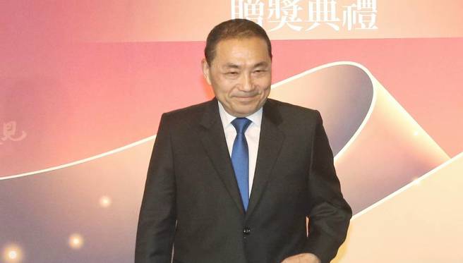 新北市长侯友宜（见图）6日出席「2023《远见杂志》县市长施政满意度调查 五星县市长」赠奖典礼。（赵双杰摄）