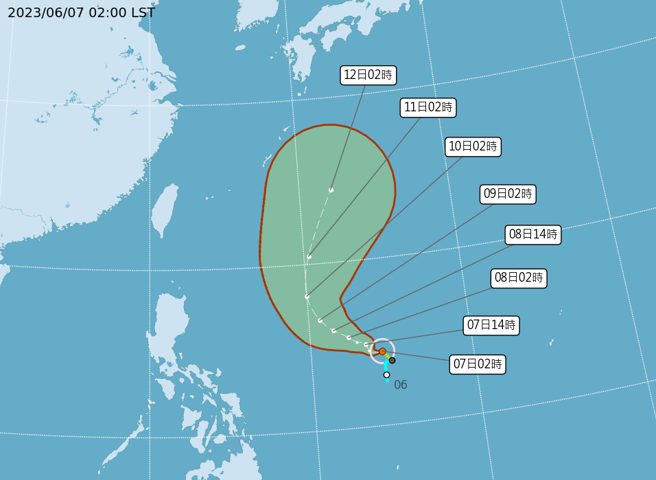 谷超将增强为中度颱风，在台湾东侧大约1千公里远海迴转，对台湾无威胁。（中央气象局提供）