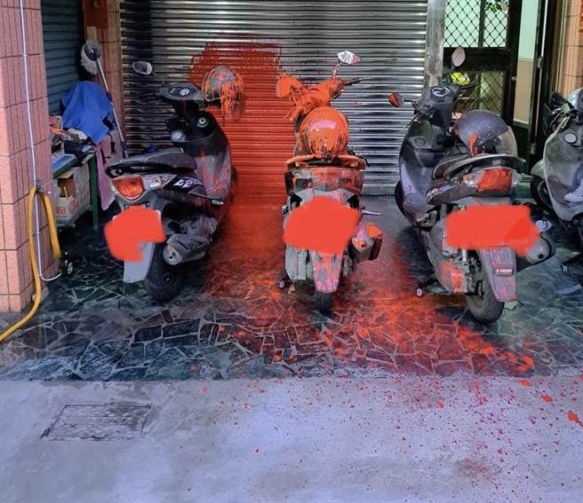 苏致荣助理住家遭泼漆。（翻摄苏致荣脸书）