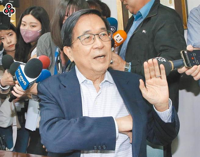 前总统陈水扁遭法务部在前年废止律师证照，扁不服提告请求撤销处分， 台北高等行政法院认定，法务部处分并无违误，判决驳回扁的诉讼（本报资料照片，赵双杰摄）