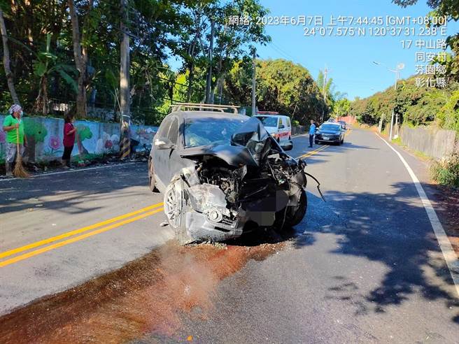 肇事休旅车车头毁损严重，幸好肇事驾驶送医无生命危险。（民眾提供／孙英哲彰化传真）