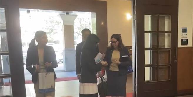 「美国在台协会」（AIT）主席罗森柏格不到2个月，再度到访台湾上午拜会立法院长游锡堃。（游念育摄）