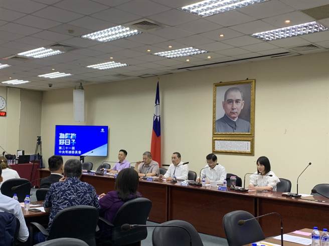 国民党总统参选人侯友宜今与国民党中常委举办便当会。（张薷摄）