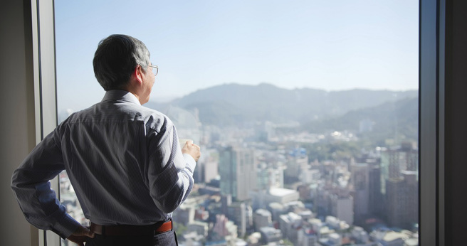 命理专家艾菲尔老师指出，金牛座、天秤座、摩羯座和双鱼座属于大器晚成的类型，40岁才开始步上人生巅峰。(示意图/达志影像)