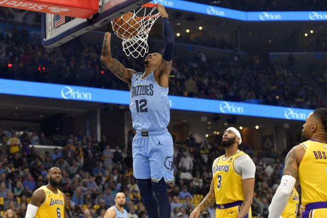 灰熊莫兰特灌篮得分。（美联社资料照）