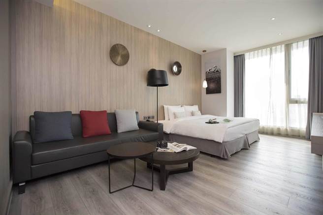 期间限定的「Taste of Living」计画，旅客入住可升等至最高等级的「岁时纪」独卖套房。(承亿集团提供)