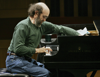 新世紀音樂鋼琴聖手喬治溫斯頓癌逝 享壽73歲