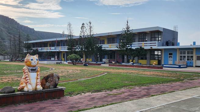 澎湖虎井屿上的虎井国小，只有2名学生，是目前全国学生数最少的学校。（许逸民摄）