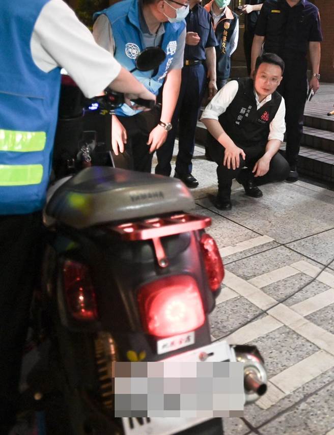 桃园市副市长苏俊宾8日代表桃园市政府赴行政院院会，倡议修法从源头管理改装车噪音问题。(市府提供／蔡依珍桃园传真)