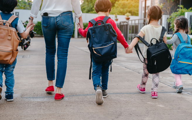 新北市板桥区某幼儿园被爆老师疑喂食幼童安眠药，引发社会譁然。（示意图／Shutterstock）