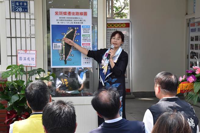 竹南镇塭内社区以生态保育闻名，获得网路扶轮社社长吕雅芳等捐资将废弃塭内安检所改造成紫斑蝶生态馆。。（谢明俊摄）